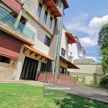 3.5 sty Bungalow Swimming Pool Lift Partially Furnished for Rent