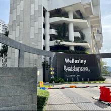 Wellesley residence for sale 