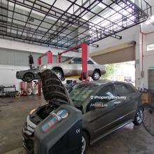 Near to Sunway Pyramid, Petaling Jaya, facing main road