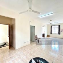 Freehold Apartment Putra Sikamat Seremban Negeri Sembilan.
