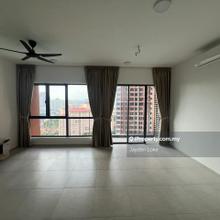Edgewood Residence 3 Bedrooms 2 Bathrooms partially furnished for rent