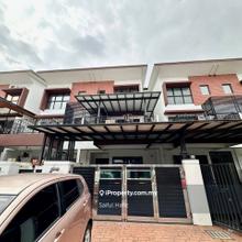 3 Storey Superlink  Myra Meranti Puchong