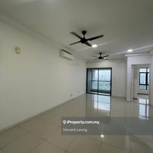 Very well kept unit. 