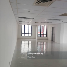 Amcorp Office for sale Rm380k / below market price / PJ / Selangor