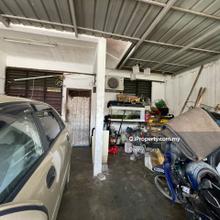 Basic unit, good location, hot demand. Call viewing now