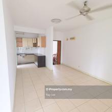 Nice maintanin unit, opposite segi college