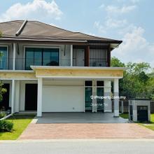 Semi-D house for Sale