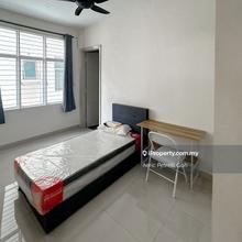 Medium Room for rent @ Olives Subang Near Nu Empire