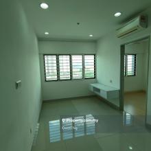 Freehold low density condo annexe to shops 1 min walk to MRT station 