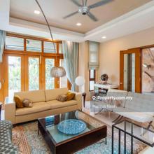 2.5 Storey bungalow with Swimming Pool , gated guard, Bukit tunku 