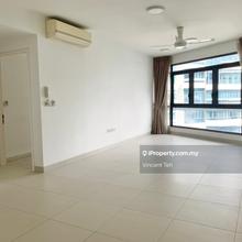 Specialist in Aragreen Residence w/ multiple listings. Call us to view