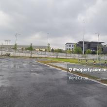 Brand new corner semi detached factory with 2 tons cargo lift!