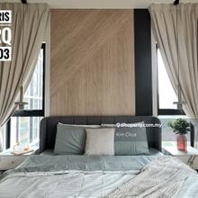 Solaris Parq Stylish@2 Bedrooms -1080sf - Designer Renovation