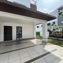 Setia Utama 2, Setia Alam 3 storey House For Sale (End Lot)