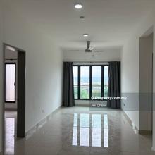 Walking distance to Elmina Lakeside, Easy Access to Nkve, Guthrie