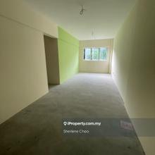 Dua Residensi for Sale at Teluk Kumbar
