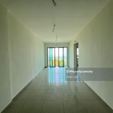 Iconic Vue - 850sf - Original Unit - Mid Floor Seaview - 2 Carpark
