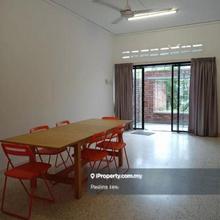 2 storey link house with dual entrance.
