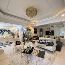 Well renovated and extended Semi-D
