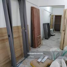Sri Pelangi Freehold 3r2b 1cp Partly furnished 