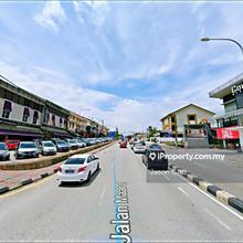 Commercial bungalow for Sale