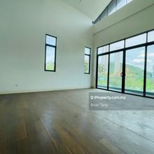 Bungalow With Lift