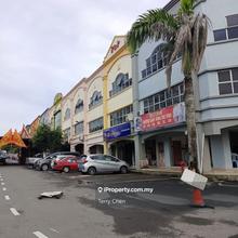 3 storey Free Hold shop Seri Kembangan Psk below value Cheap Serdang