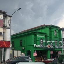 3-storey Shop Lot For Sale @ USJ Taipan, High Traffic Area