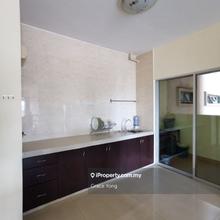 Walking distance to shop and bank