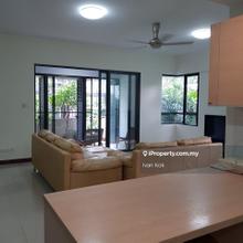 Limited Facility Floor Unit With 3 Carpark Lot
