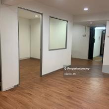 Renovated office 1 mins walking distance to Sunway Pyramid