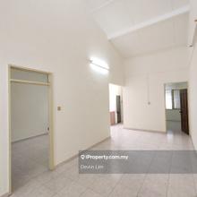 Rare ! Single Storey Terrace ; Good Location ; Well Kept Condition 