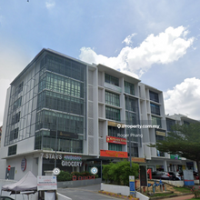 Great frontage 4 storey shoplot, sale with tenancy