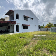 Double storey Terrace corner lot/Taman Dato Amar Diraja