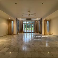 Townhouse with city and golf course view stone throw away from KL