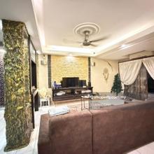 Well maintained Double Storey Terrace unit for rent