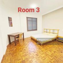 Premium room for rent in Kenyalang court apartment next to spring mall