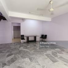 Well Maintain 2 Storey Landed House For Sale/Rent