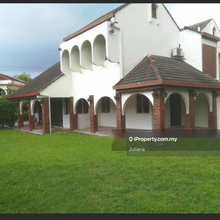 Rare find a large bungalow with garden and privacy 7000 per month only