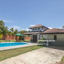 Unit nestled within lush tropical garden, privacy and relaxing gateway