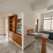 Court 7/8/9 unit for rent!