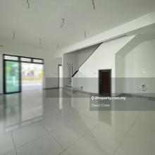 Bukit Kinrara 8 for Sales