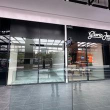 Twenty8 @ i-City consists of retail shops and offices. Many units.