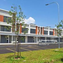 Uptown Square Rimbayu Corner lot for rent Facing Lotus & Mc Donald