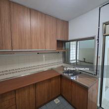 Well maintain unit, access to ldp, near bustop restaurant and shop