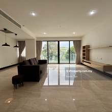 Spacious unit with plenty of natural light and ventilation
