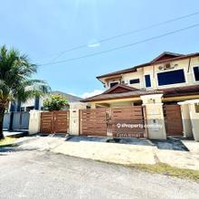 Spacious extra land & beautifully renovated house in good condition!