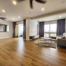 Spacious & Stylish, Renovated Unit , Must View!