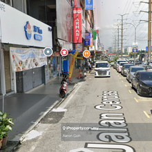 Facing Main Road Taman Connaught Shop For Rent