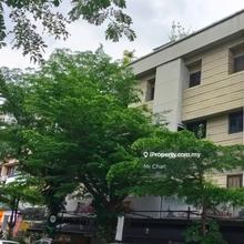 Cheras 3 Story 24 Rooms Budget Hotel shoplot ROI 3.8% For Sale